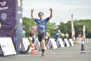 BIB: 10361
                            <button type="button" onclick="openModal(4955854)" class="btn btn-primary btn-sm float-right btn-popup" data-toggle="modal" data-target=".modal-high-quality">
                        <i class="fas fa-shopping-cart"></i> Add to Cart
                    </button>
                                            <button type="button" onclick="isThisMe(4955854, true)" class="btn btn-success btn-sm float-right btn-popup btn-isme hidden" data-toggle="tooltip" data-placement="bottom" title="นี่คือรูปของคุณใช่ไหม คลิกที่นี่เพื่อเอาเข้าอัลบั้ม">
                        <i class="fas fa-plus"></i> Add to album
                    </button>
                    <button type="button" onclick="isThisMe(4955854, false)" class="btn btn-warning btn-sm float-right btn-popup btn-isnotme hidden">
                        <i class="fas fa-ban"></i> Remove from album
                    </button>